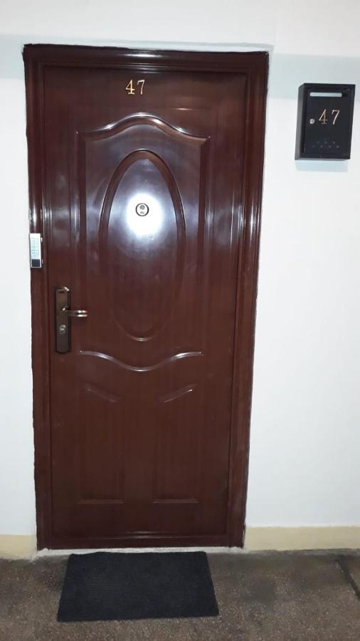 Cozy Place 47-Self check in&out Piteşti Exterior foto